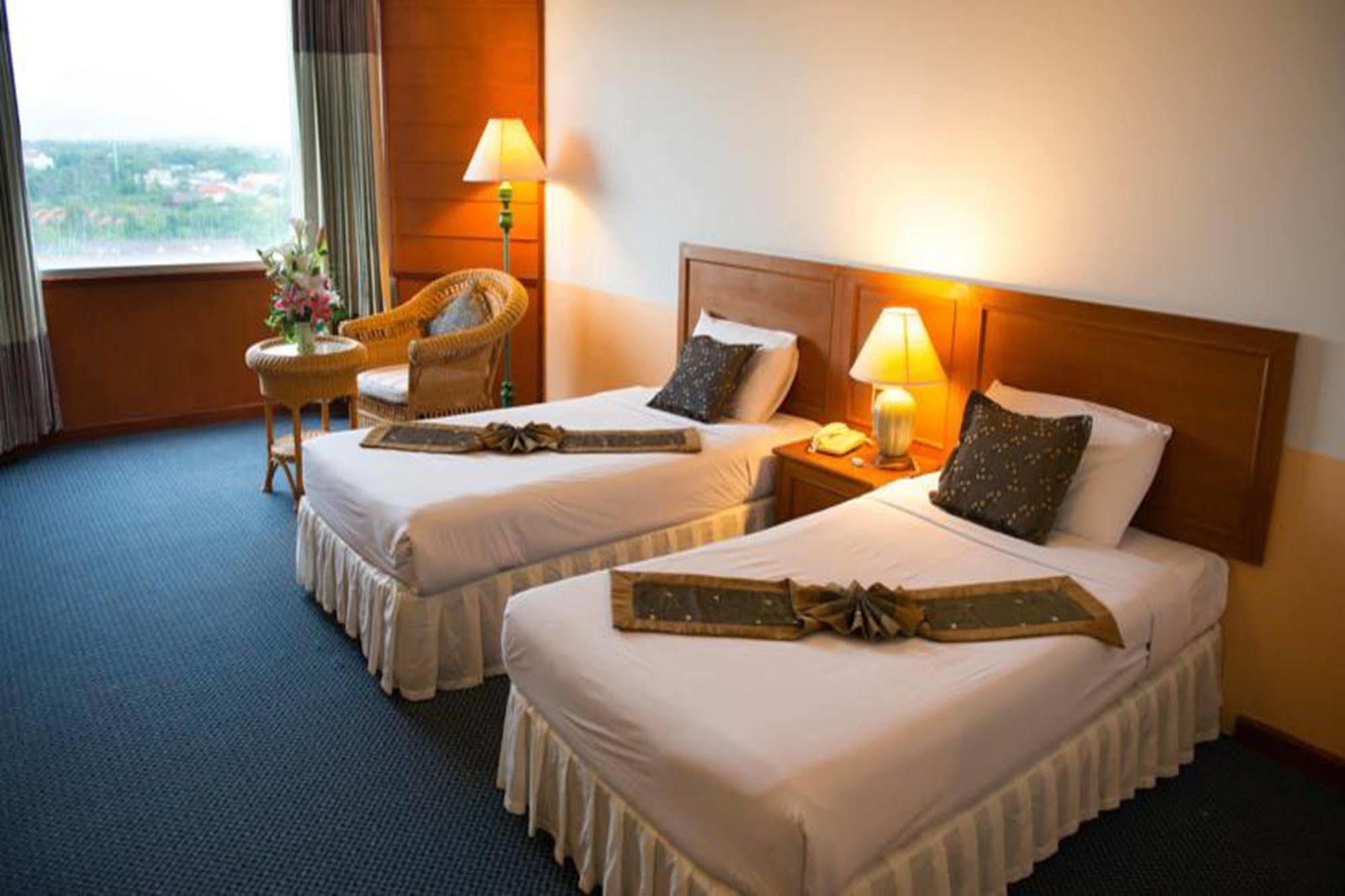 Phayao Gateway Hotel Esterno foto