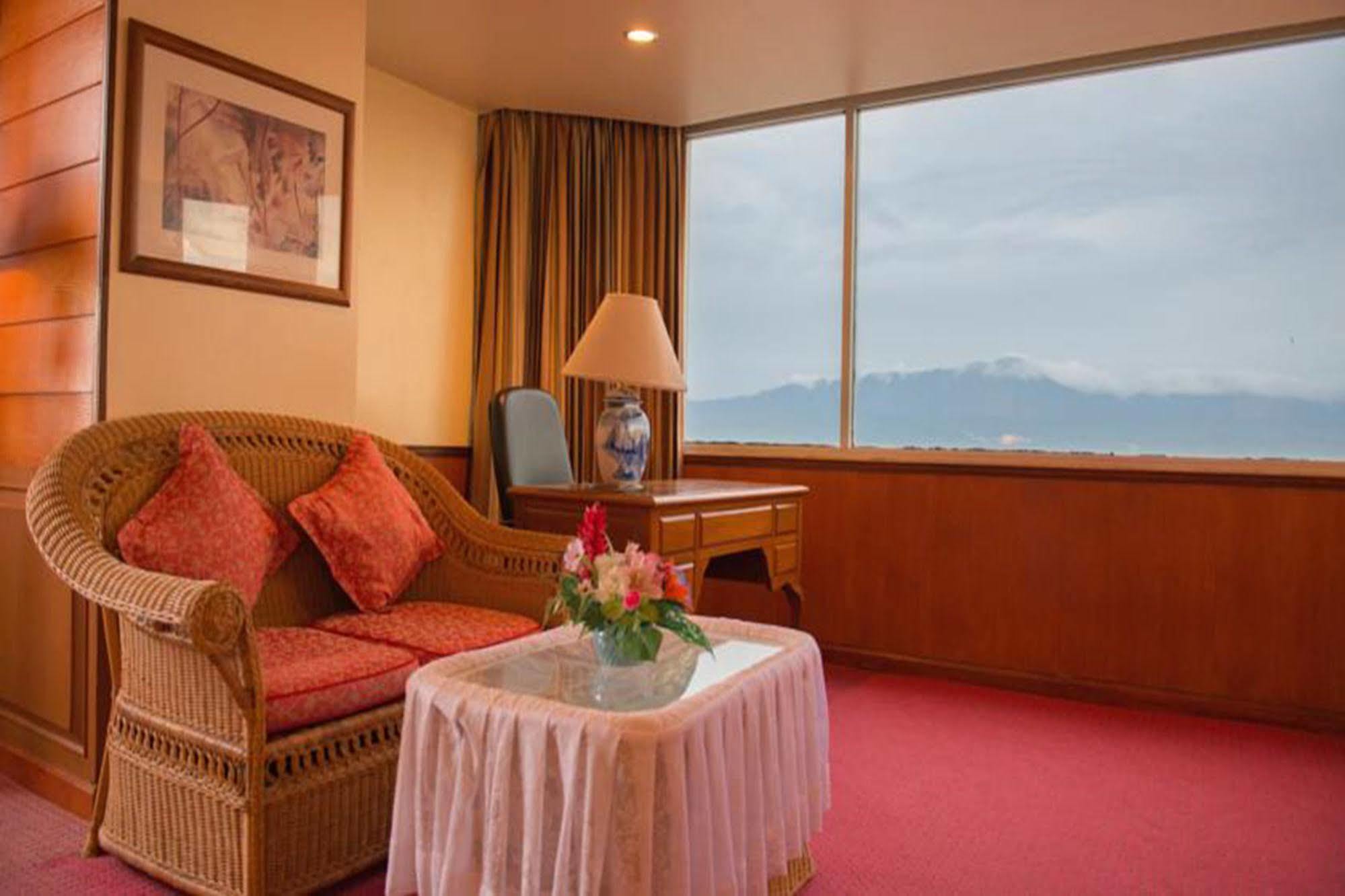Phayao Gateway Hotel Esterno foto